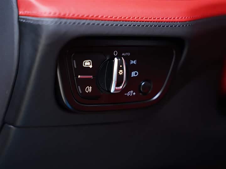 Фото 35 - Bentley Bentayga