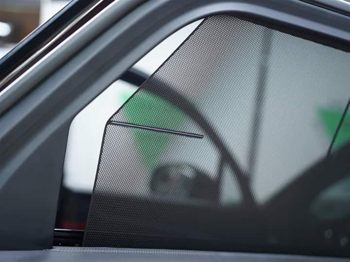 Фото 39 - Bentley Bentayga