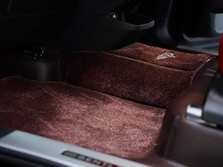 Фото 42 - Bentley Bentayga