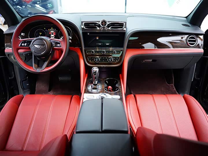 Фото 52 - Bentley Bentayga