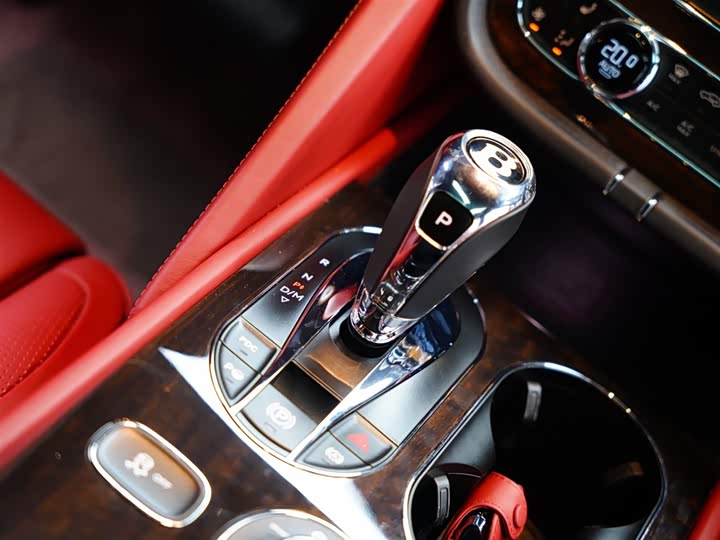 Фото 54 - Bentley Bentayga