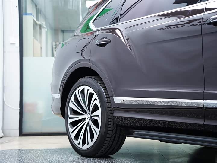 Фото 58 - Bentley Bentayga