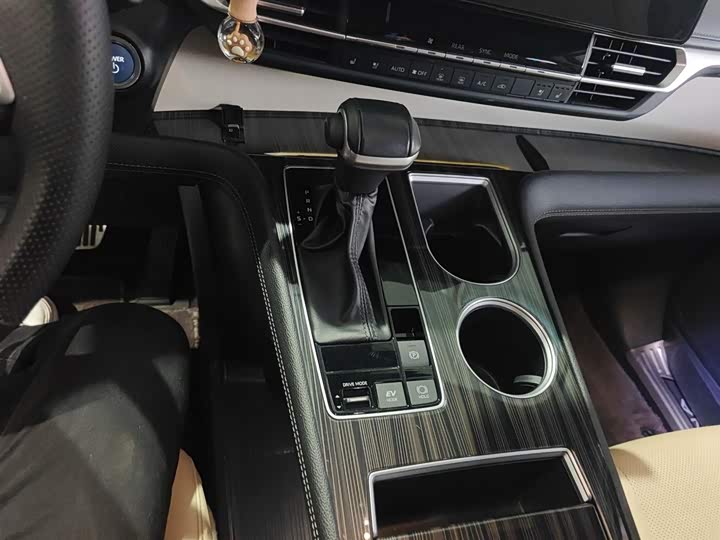 Фото 14 - Toyota Sienna