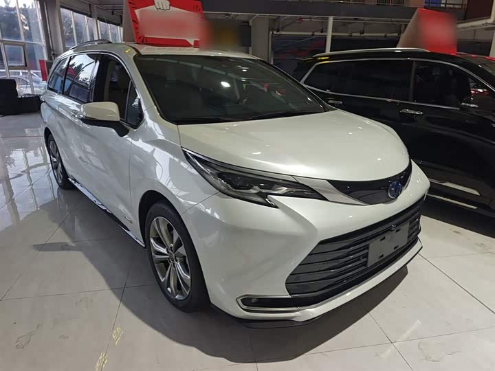 Фото 4 - Toyota Sienna