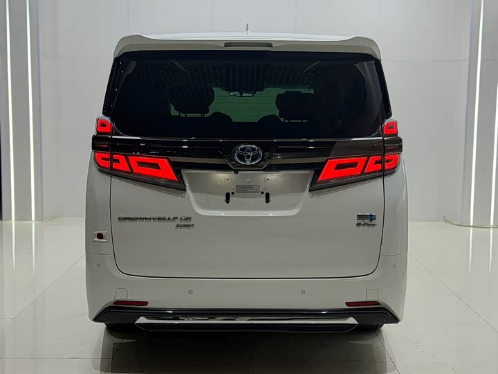 Фото 23 - Toyota Vellfire
