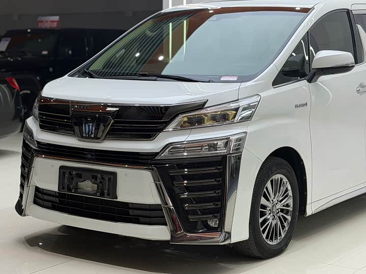 Фото 4 - Toyota Vellfire