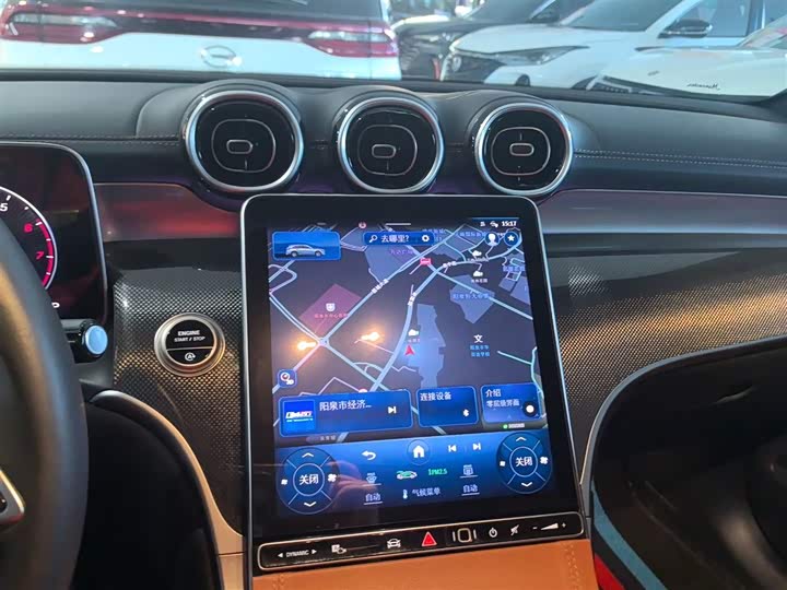 Фото 13 - Mercedes-Benz GLC-Class