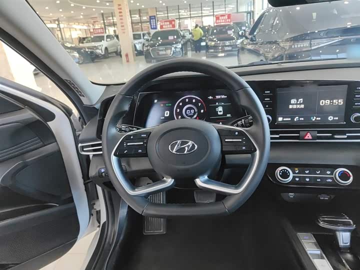 Фото 11 - Hyundai Elantra N line