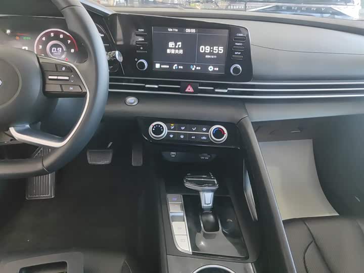 Фото 13 - Hyundai Elantra N line