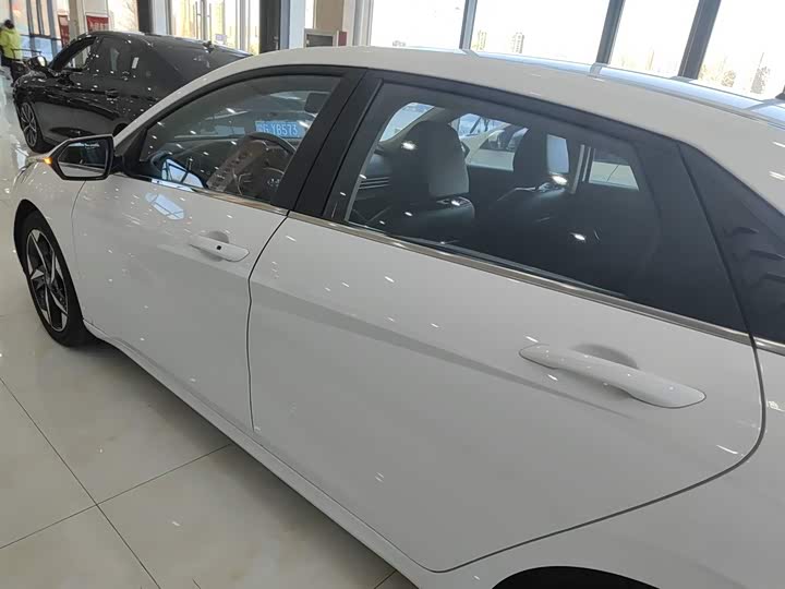 Фото 5 - Hyundai Elantra N line