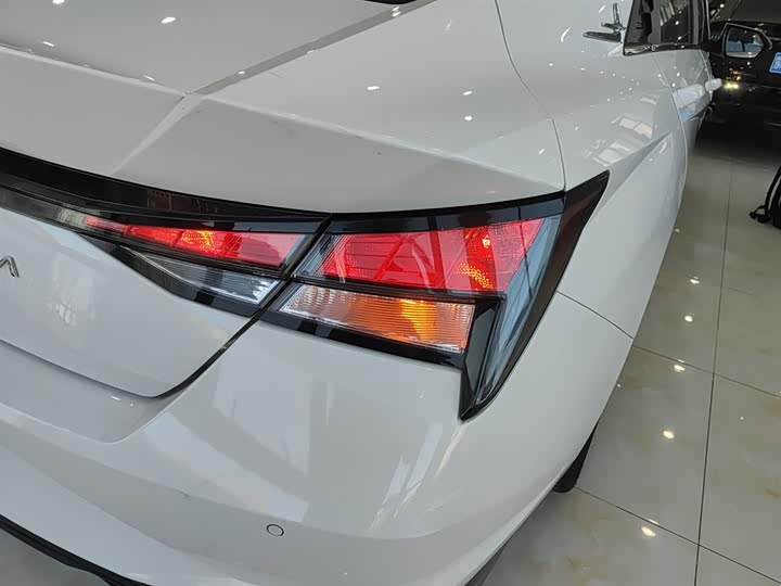 Фото 8 - Hyundai Elantra N line