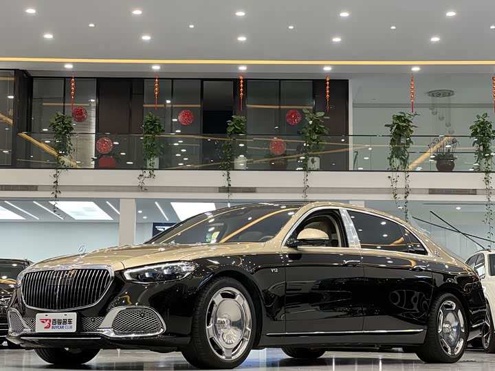 Фото 2 - Mercedes-Benz Maybach S-Class