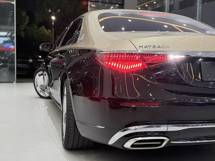 Фото 20 - Mercedes-Benz Maybach S-Class