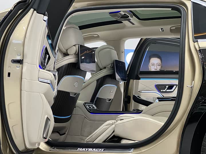 Фото 6 - Mercedes-Benz Maybach S-Class