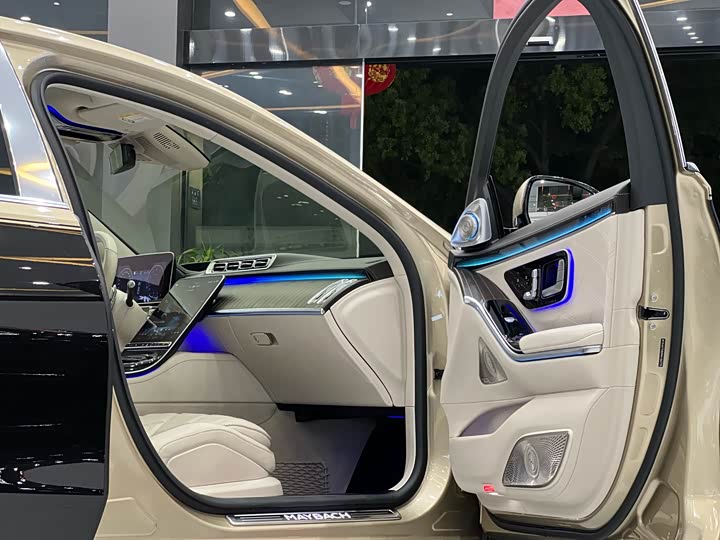 Фото 7 - Mercedes-Benz Maybach S-Class