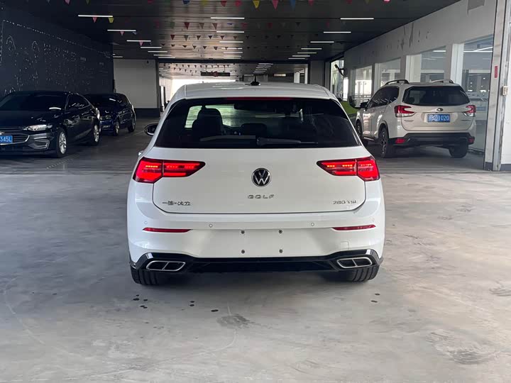 Фото 8 - Volkswagen Golf