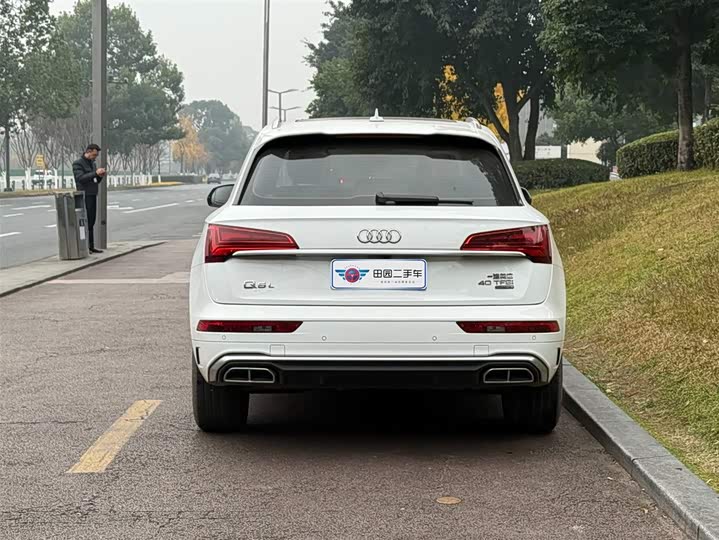 Фото 4 - Audi Q5L