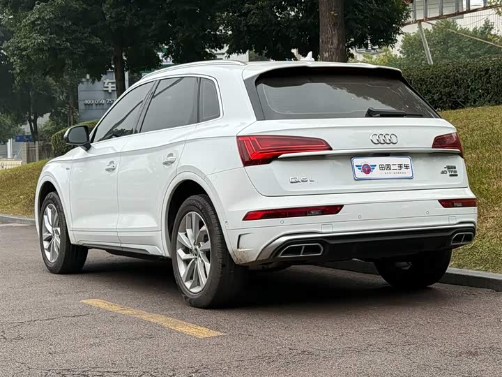 Фото 5 - Audi Q5L