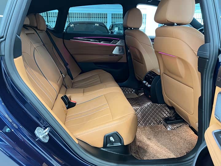 Фото 16 - BMW 6 Series GT