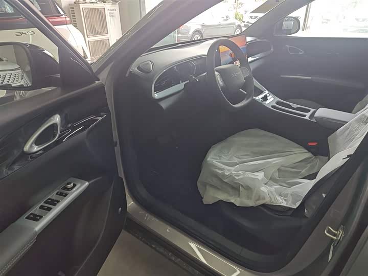 Фото 13 - Geely Galaxy Geome