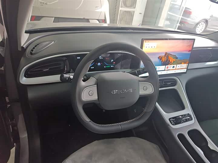 Фото 3 - Geely Galaxy Geome