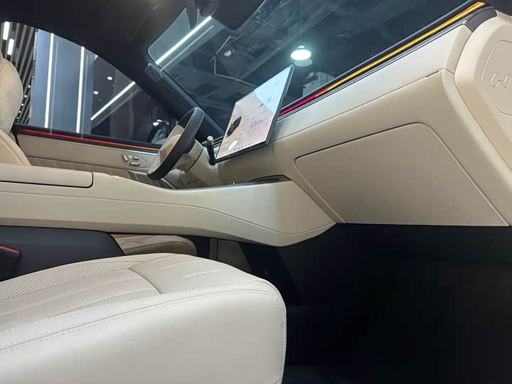 Фото 15 - Nio Onvo L90