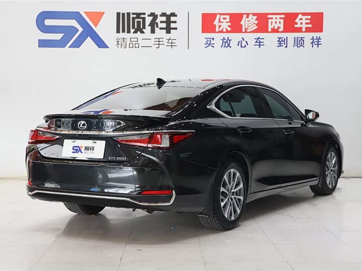 Фото 5 - Lexus ES