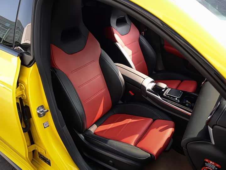 Фото 8 - Mercedes-Benz CLA-Class AMG