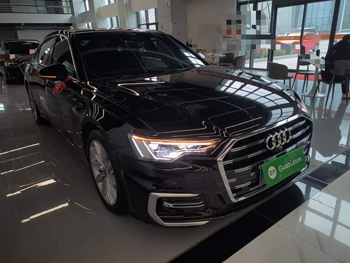 Фото 4 - Audi A6L