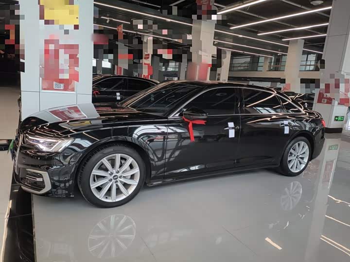 Фото 5 - Audi A6L