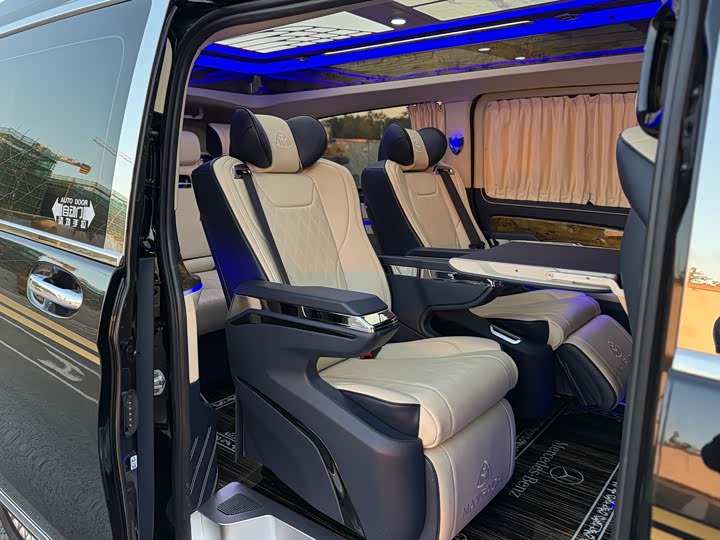 Фото 11 - Mercedes-Benz Vito