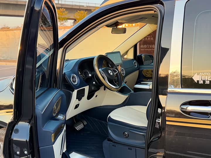 Фото 4 - Mercedes-Benz Vito