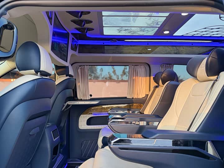 Фото 6 - Mercedes-Benz Vito