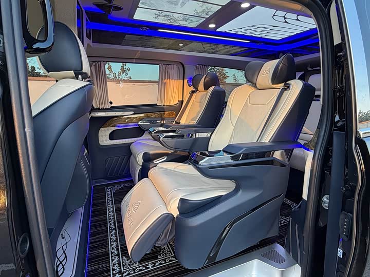 Фото 7 - Mercedes-Benz Vito