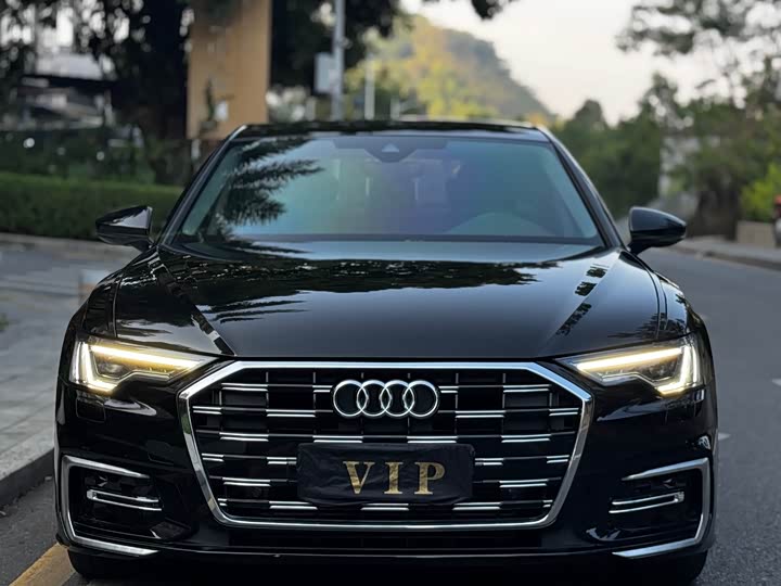 Фото 3 - Audi A6L