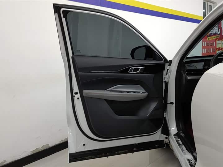 Фото 7 - Changan Oshan Z6