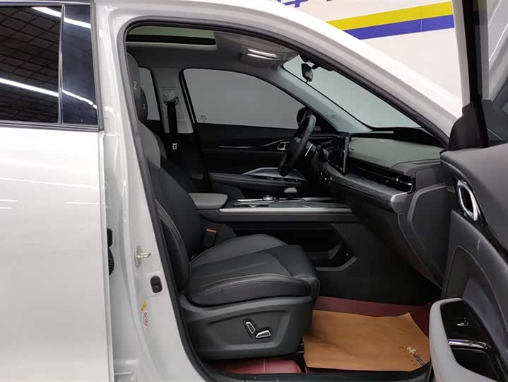 Фото 8 - Changan Oshan Z6