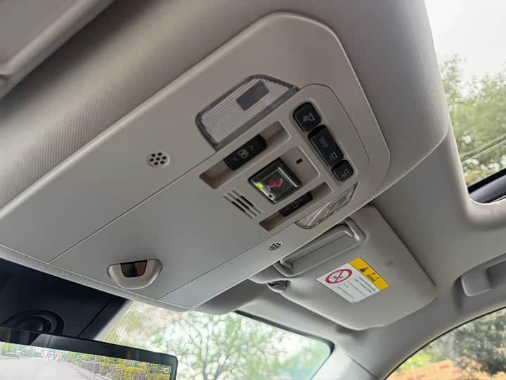 Фото 16 - Toyota Highlander