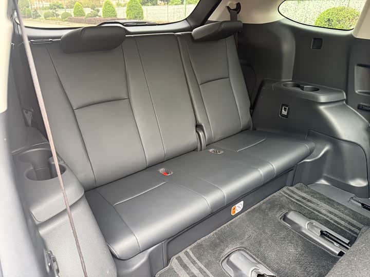 Фото 18 - Toyota Highlander