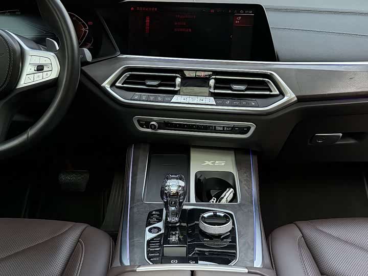 Фото 13 - BMW X5