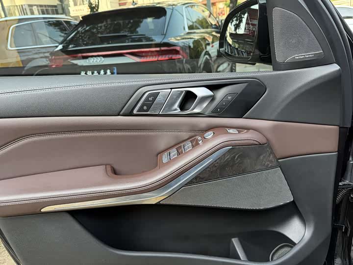 Фото 16 - BMW X5