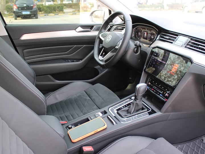 Фото 13 - Volkswagen Passat Variant