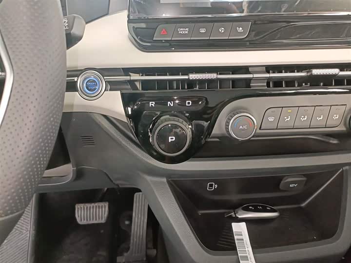 Фото 14 - Bestune NAT