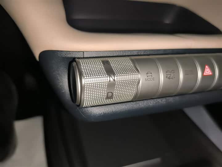 Фото 14 - BYD Dolphin