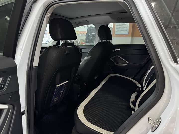 Фото 9 - Audi Q3