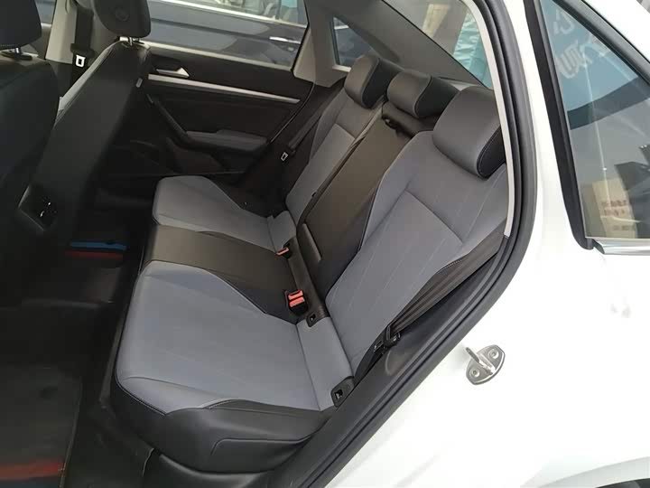 Фото 14 - Volkswagen Lavida