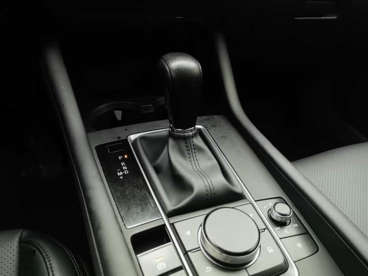 Фото 13 - Mazda 3 (Axela)