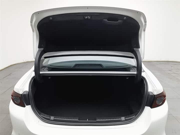 Фото 16 - Mazda 3 (Axela)