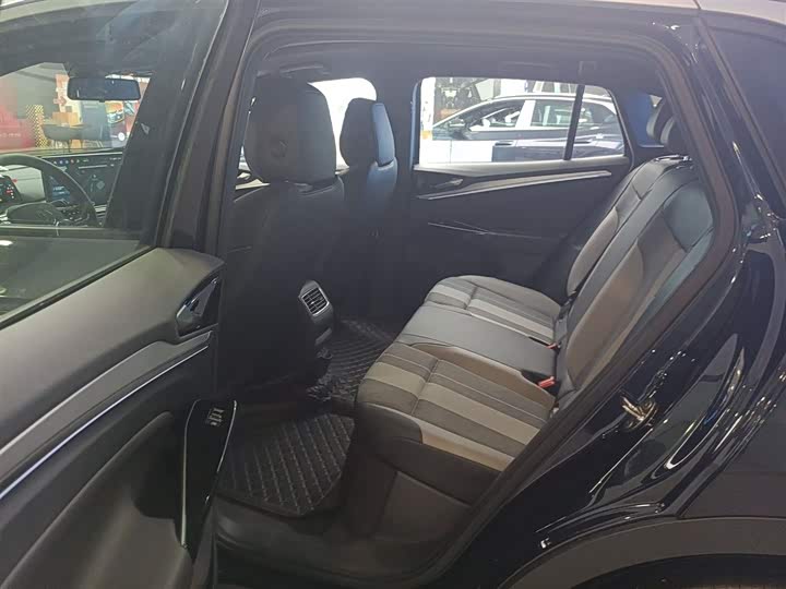 Фото 14 - Volkswagen ID.4 Crozz