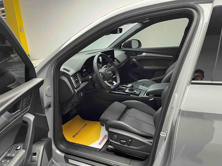 Фото 6 - Audi Q5L Sportback